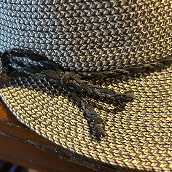 Nine West woven hat, NWOT, one size black gray - Picture 5 of 11